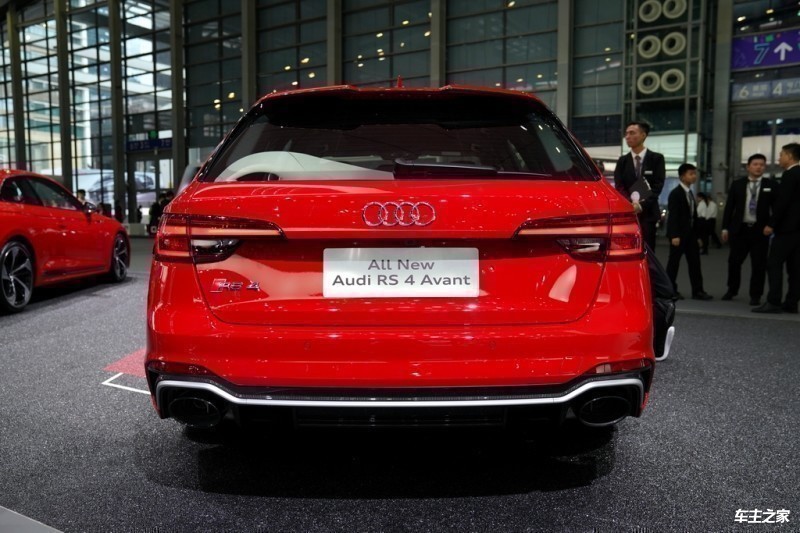 成都奥迪RS 4最高降12.08万 仅70.80万可入手